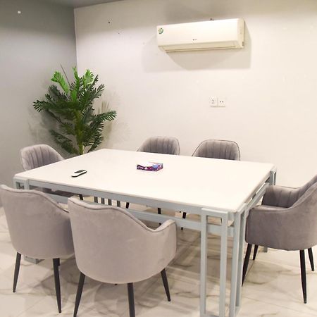 Luxe Suites Bahria Town 拉合尔 外观 照片