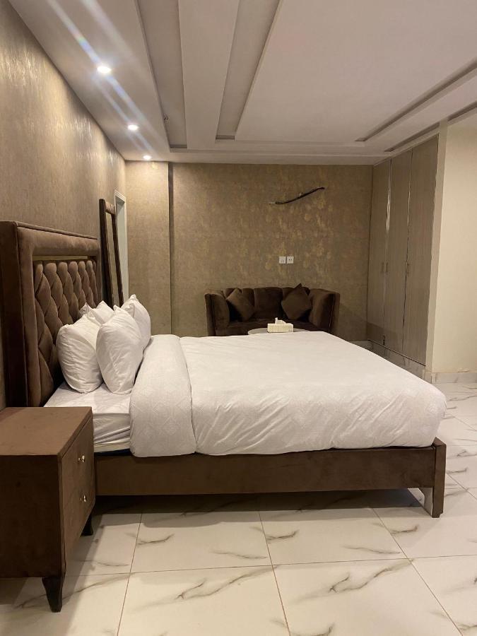 Luxe Suites Bahria Town 拉合尔 外观 照片