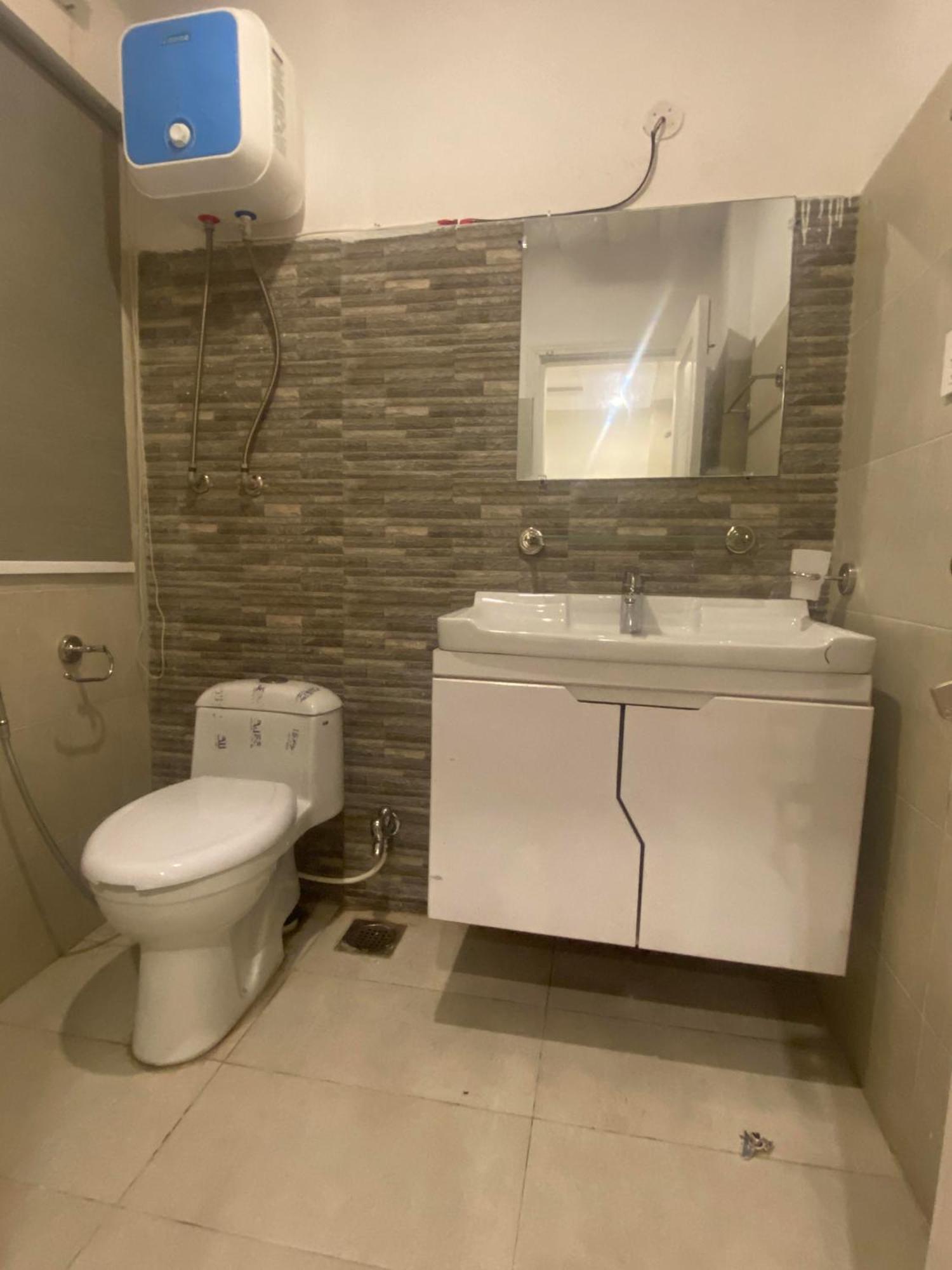 Luxe Suites Bahria Town 拉合尔 外观 照片